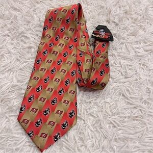 Silk Tampa Bay Buccaneers Football Necktie NFL NWT